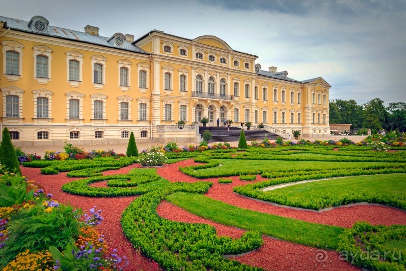 Рига, окрестности. Рундальский дворец и сад. Архитектор Франческо Бартоломео Растрелли.