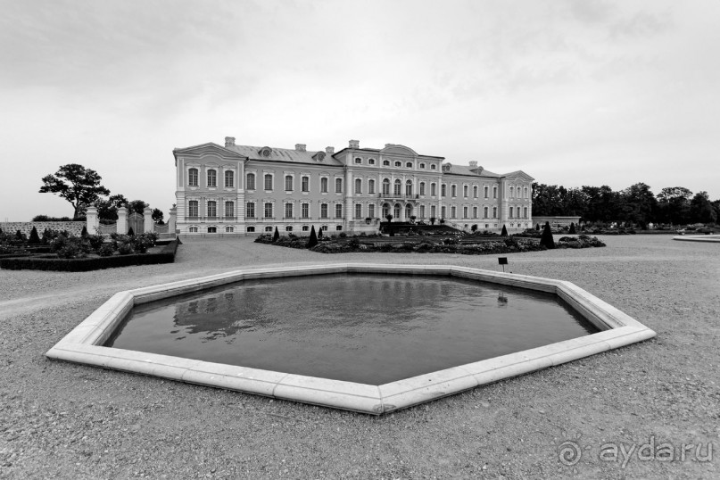 Рига, окрестности. Рундальский дворец и сад. Архитектор Франческо Бартоломео Растрелли.