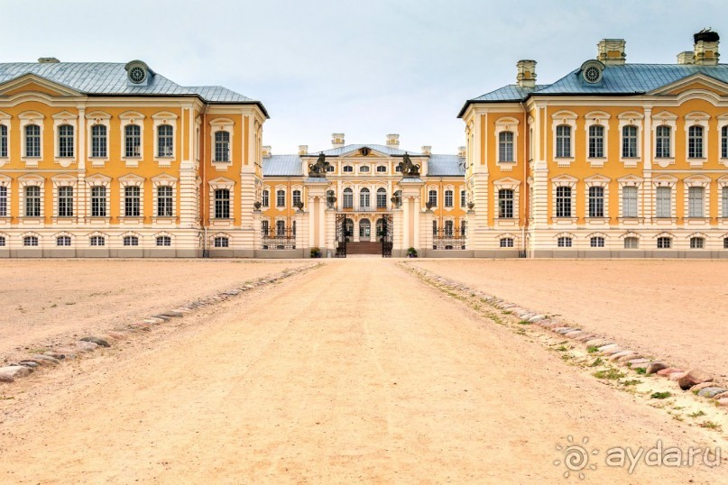 Рига, окрестности. Рундальский дворец и сад. Архитектор Франческо Бартоломео Растрелли.