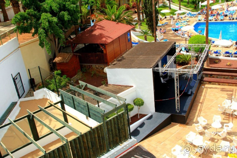 А здесь тир.