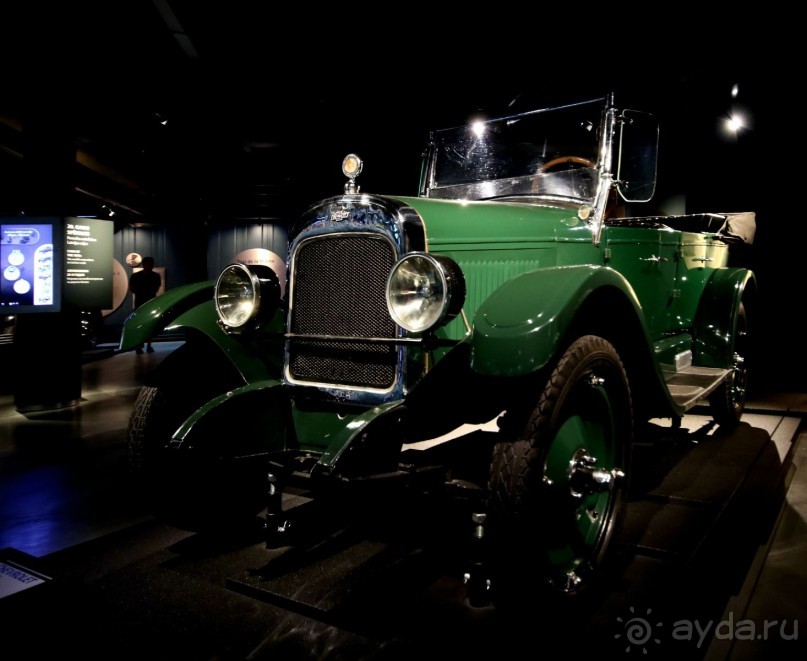 Альбом отзыва "Рига. Rigas Motor Muzejs. Рижский музей автомобилей."