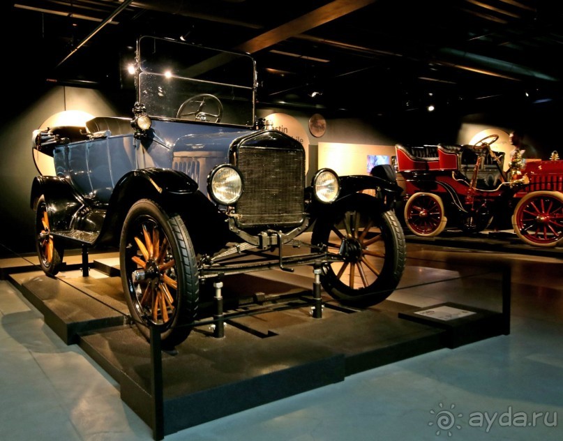 Альбом отзыва "Рига. Rigas Motor Muzejs. Рижский музей автомобилей."