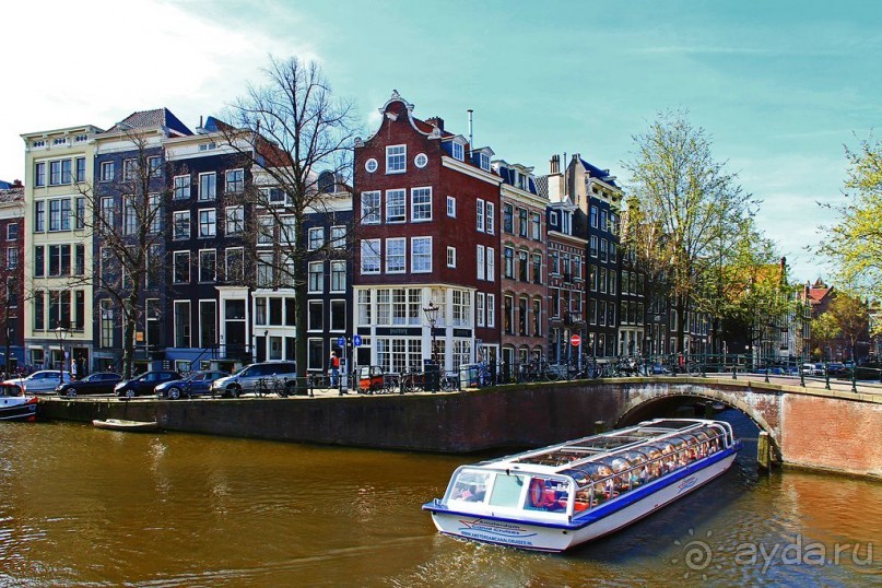 Альбом отзыва "АМСТЕРДАМ. СЫРЫ, СЕЛЁДОЧКА И ВАФЛИ."