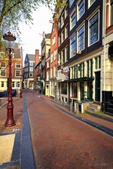 Альбом отзыва "АМСТЕРДАМ. СЫРЫ, СЕЛЁДОЧКА И ВАФЛИ."