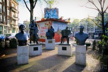 АМСТЕРДАМ. СЫРЫ, СЕЛЁДОЧКА И ВАФЛИ.