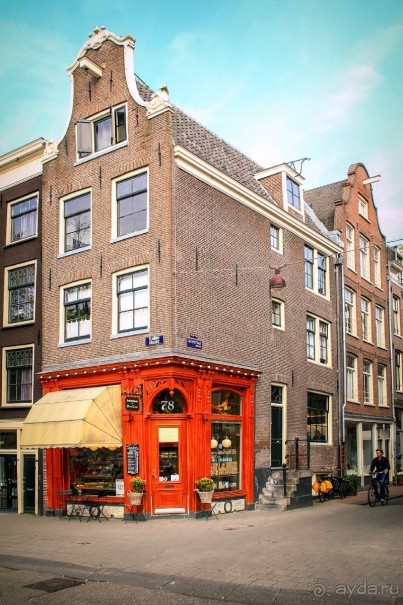 Альбом отзыва "АМСТЕРДАМ. СЫРЫ, СЕЛЁДОЧКА И ВАФЛИ."