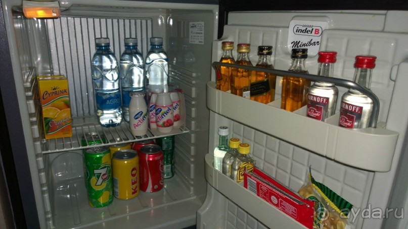 Актимель не отсюда - купил в супермаркете)