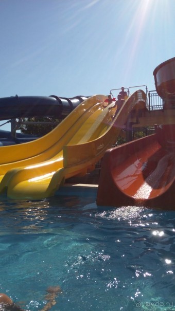 Горки в детском бассейне