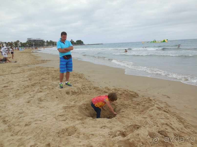 Лучшее между Салоу и Камбрильсом (Вилафортуни) Бюджетный вариант. Про два лета (2014 и 2015)