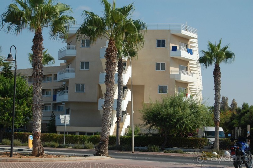фото Mayfair Gardens Apartments