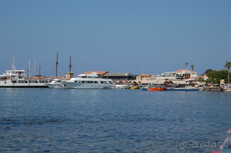 Это 3*,но очень хорошая,если не ждать сервиса 5*........то рекомендую.