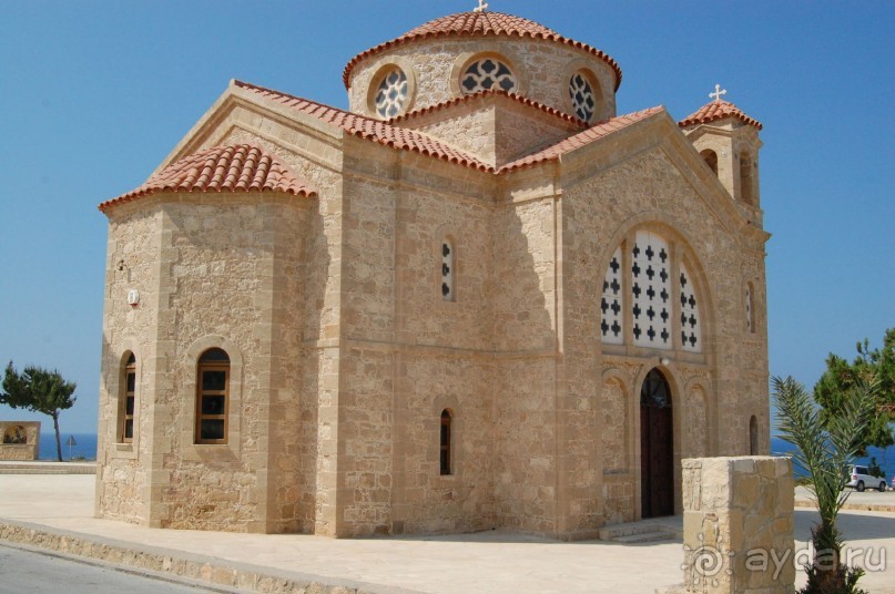 Это 3*,но очень хорошая,если не ждать сервиса 5*........то рекомендую.