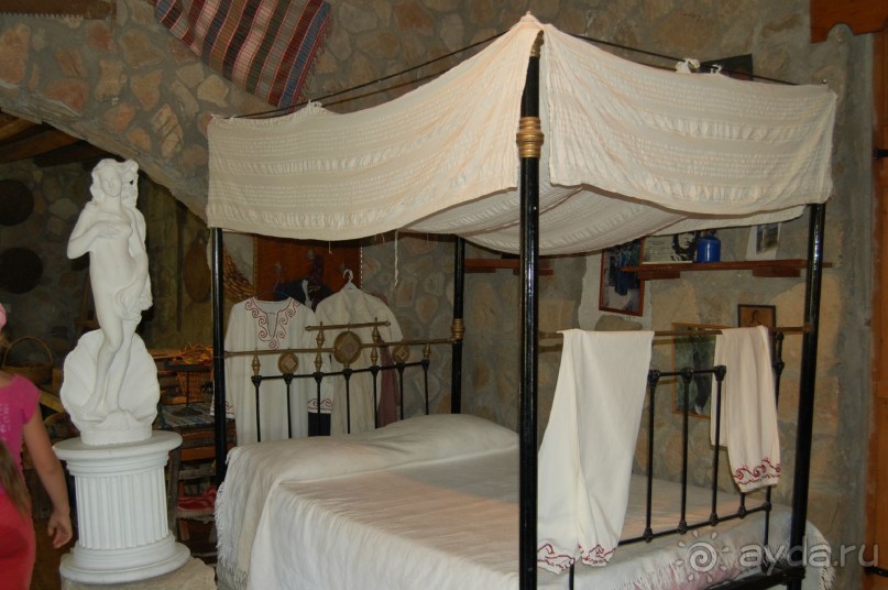 Это 3*,но очень хорошая,если не ждать сервиса 5*........то рекомендую.