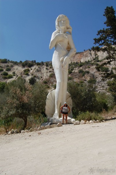 Это 3*,но очень хорошая,если не ждать сервиса 5*........то рекомендую.