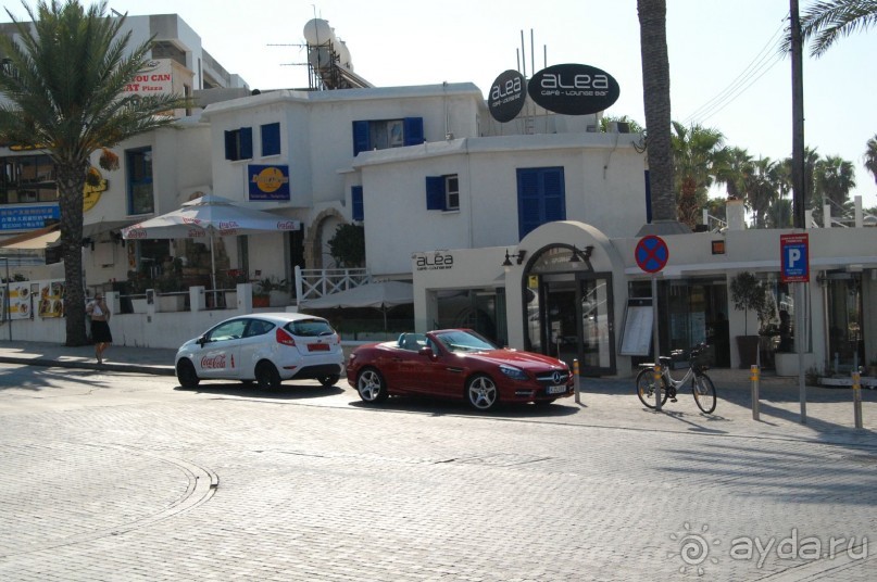 Это 3*,но очень хорошая,если не ждать сервиса 5*........то рекомендую.