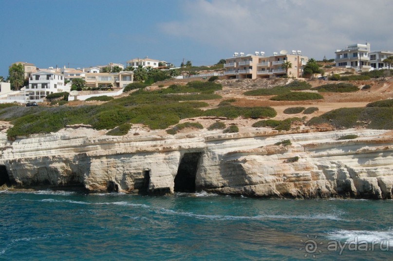 Это 3*,но очень хорошая,если не ждать сервиса 5*........то рекомендую.