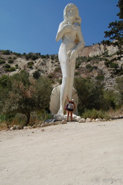 Это 3*,но очень хорошая,если не ждать сервиса 5*........то рекомендую.