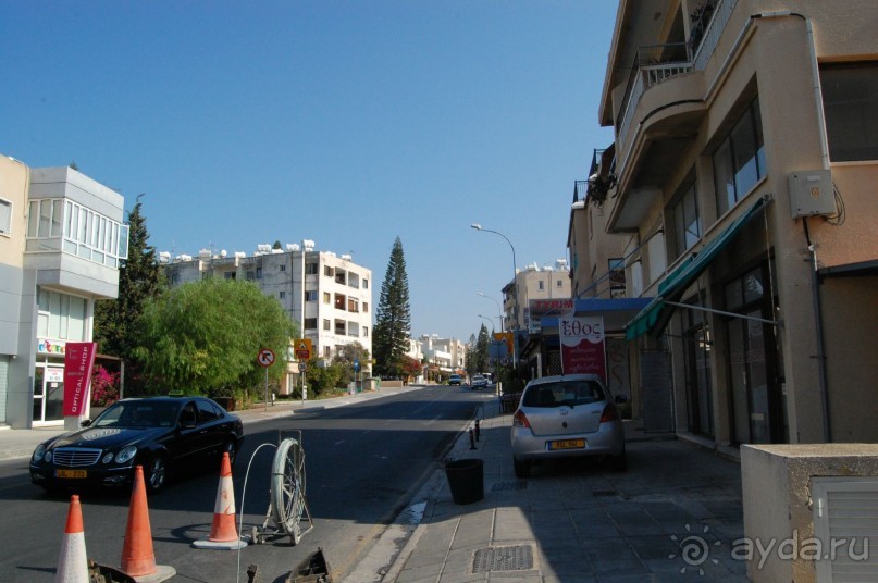 Это 3*,но очень хорошая,если не ждать сервиса 5*........то рекомендую.