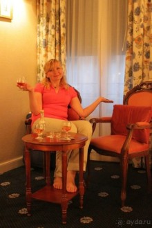 Прекрасный отель для компании, которая хочет побывать в других городах на Лазурном побережье