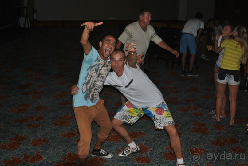 СУПЕР ОТЕЛЬЧИК С ДРУЗЬЯМИ ТОЛЬКО СЮДА)))))))))))