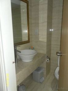 весьма мило