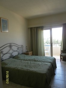 весьма мило