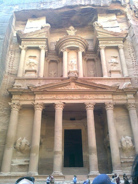 ПЕТРА    " MEMENTO MORTIS"