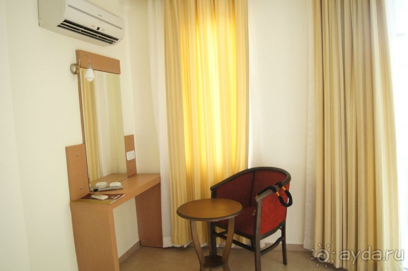 Отель  средний