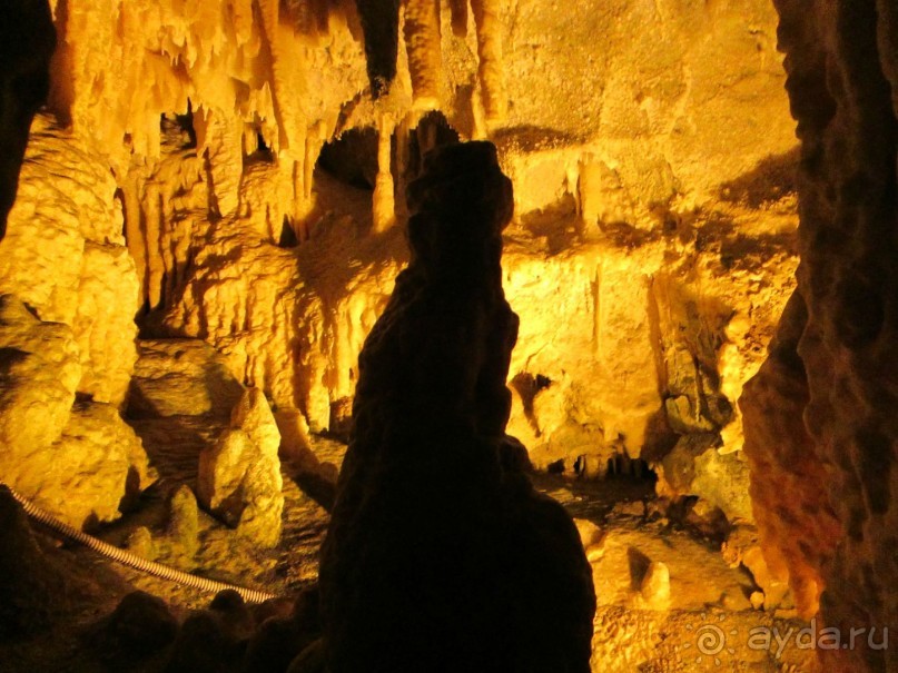 Карстовые пещеры в Кастеллана Гротте