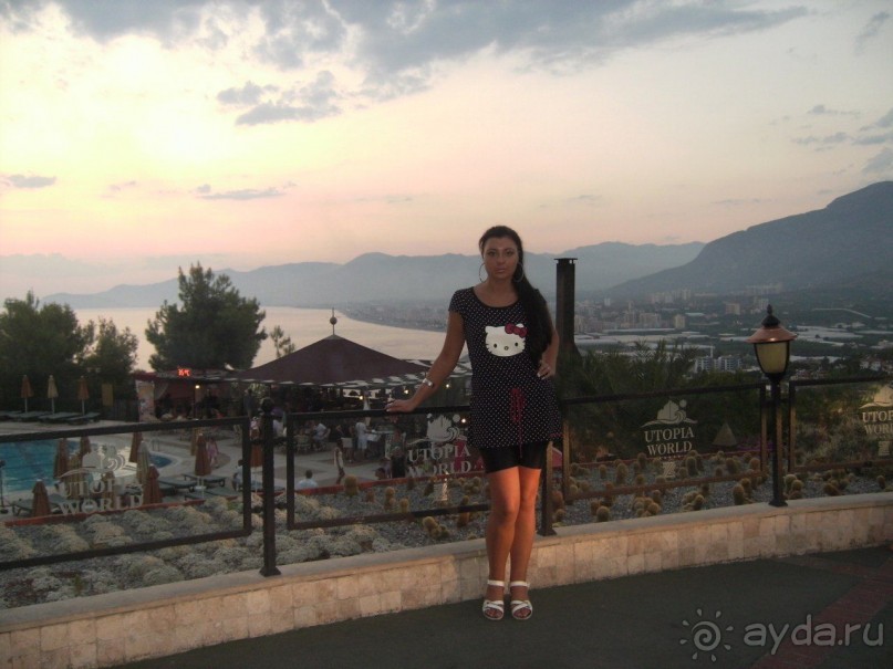 фото Utopia World Hotel