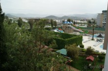 Более чем достойный, не "русский"