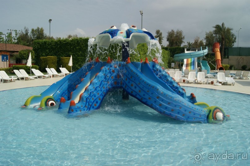 Более чем достойный, не "русский"