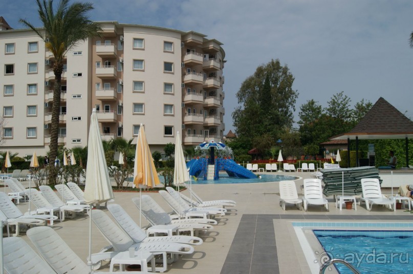 Более чем достойный, не "русский"