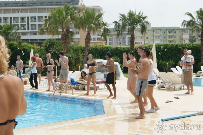 Более чем достойный, не "русский"