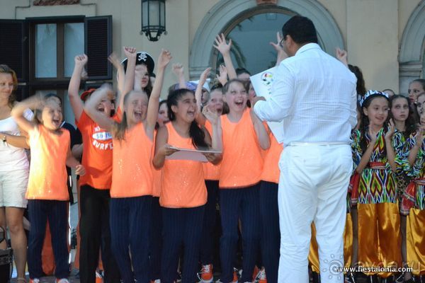 INTERNATIONAL DANCE GAMES