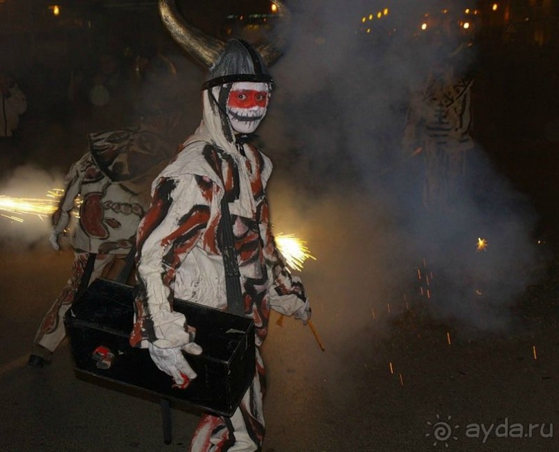 Похороны сардины. El Entierro de la Sardina