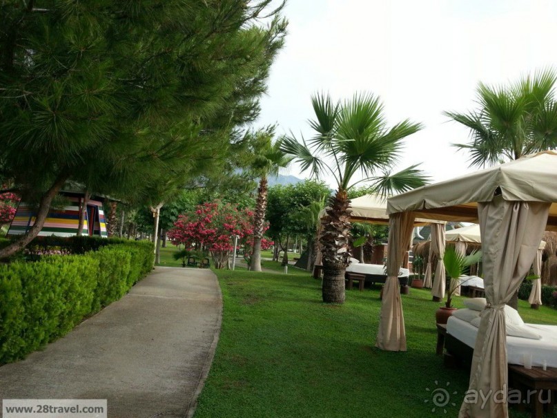 Красивый отель с шикарной парковой зоной