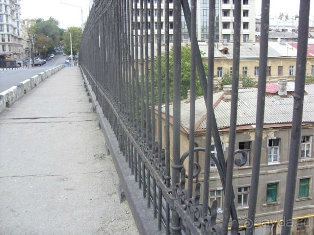 По Строгановскому мосту