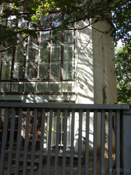 по Воздвиженке  к  Дому  Мельникова 