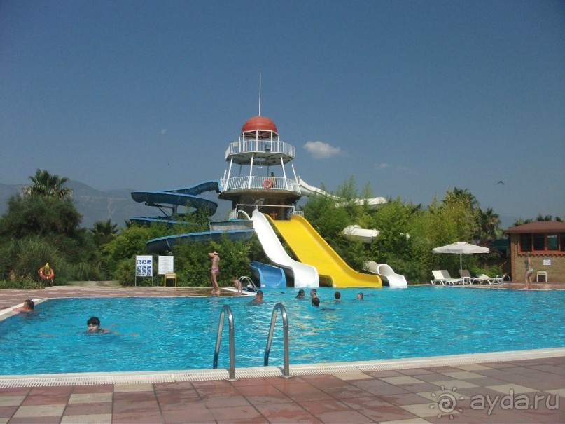 МАЛЫЙ БАССЕЙН С ГОРКАМИ