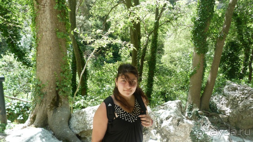 Воклюз (карстовый) пещера -источник , крупнейший в Европе !