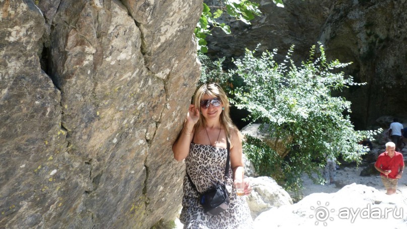 Воклюз (карстовый) пещера -источник , крупнейший в Европе !