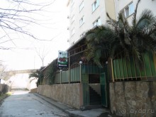 Спокойный отель на берегу моря.