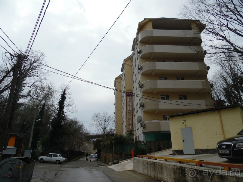 Спокойный отель на берегу моря.