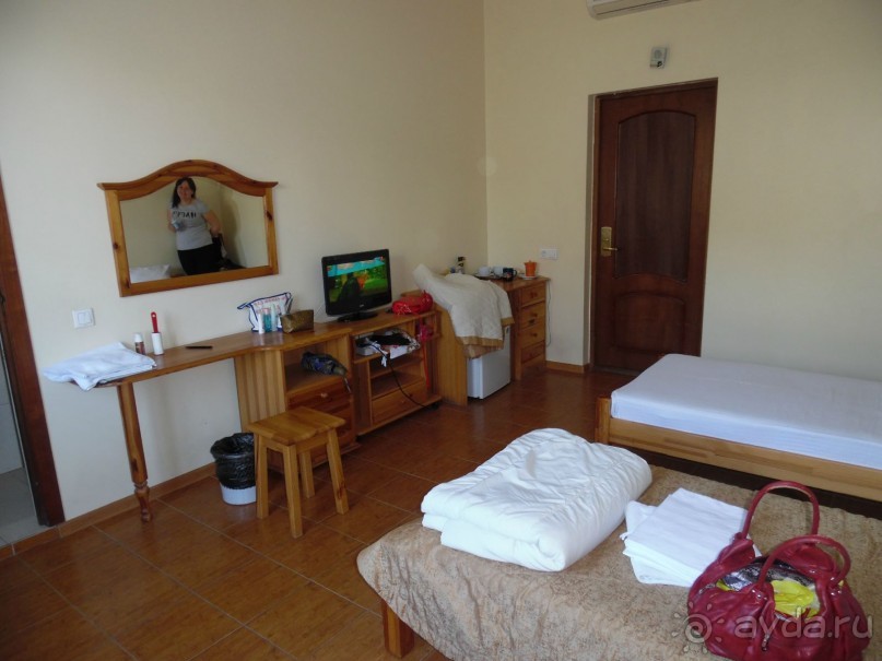 Спокойный отель на берегу моря.