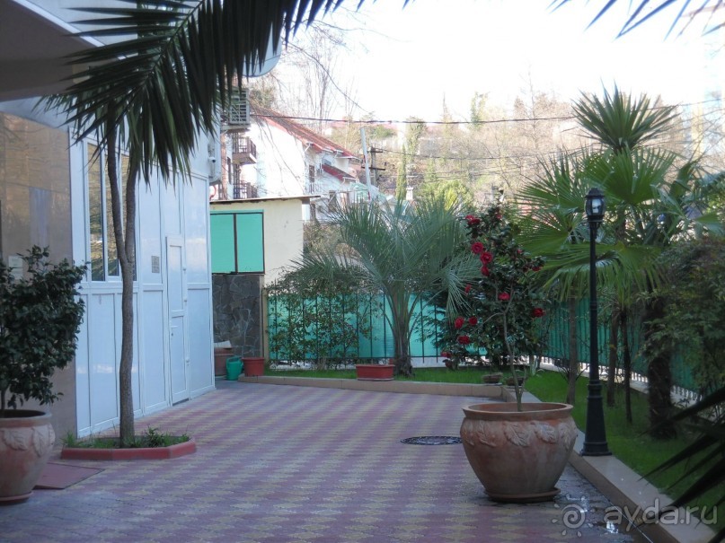 Спокойный отель на берегу моря.