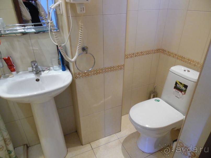 Спокойный отель на берегу моря.