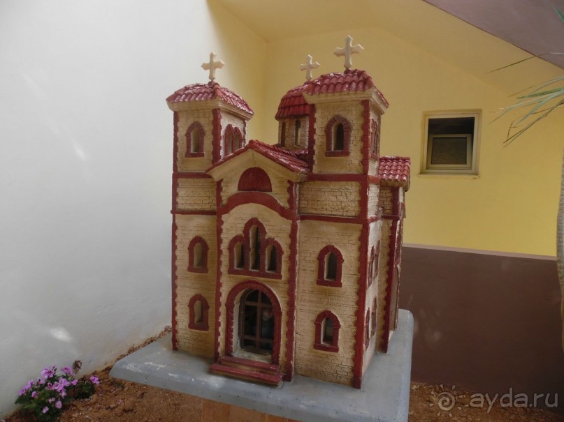 Nostos переводится как ностальгия.