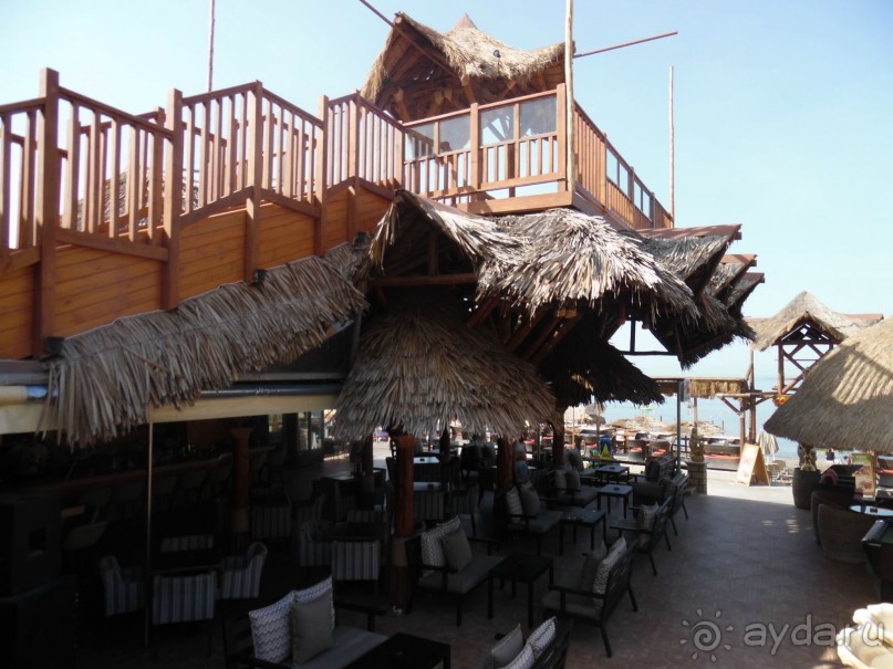 Это бар отеля.