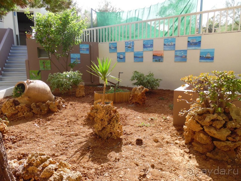 Nostos переводится как ностальгия.